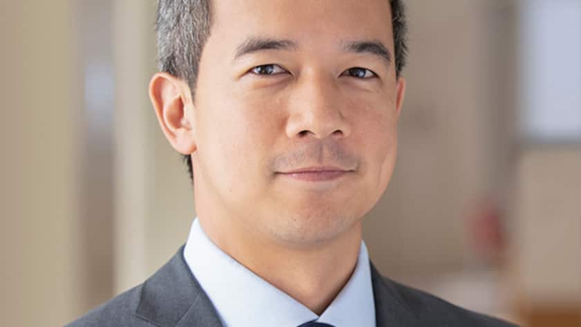 Timur Sugito ist Aktienanalyst bei Capital Group und verantwortlich für asiatische Halbleiterunternehmen, Videospiele und Medienfirmen sowie Branchengeneralist für kleine und mittelgroße Unternehmen.