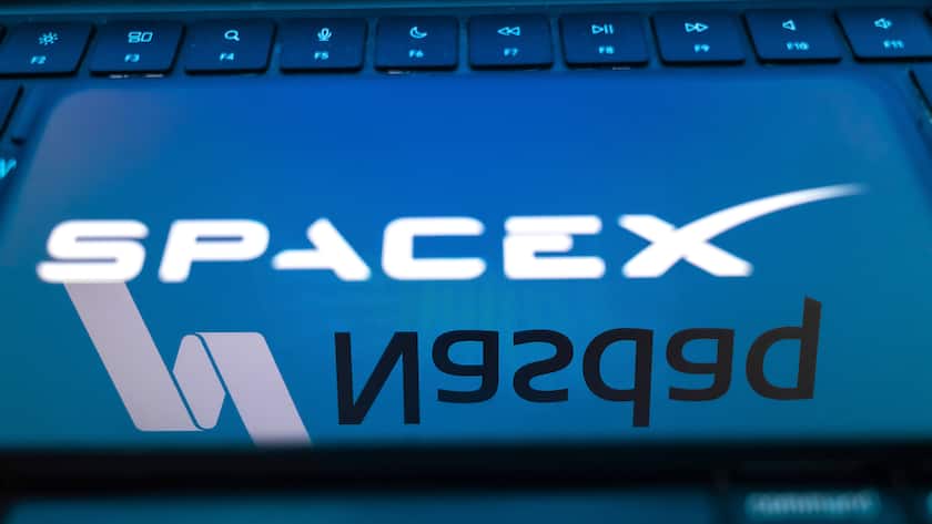 SpaceX bereitet sich auf sein mit Spannung erwartetes Nasdaq-Debüt vor.