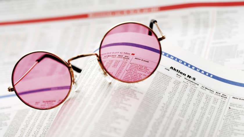 Wer beim Investieren eine rosarote Brille trägt, orientiert sich wohl nicht an der Realität.