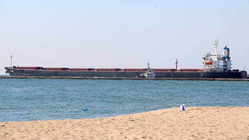 Ein Getreide-Frachter verlässt den Hafen von Odessa, Ukraine (2022).