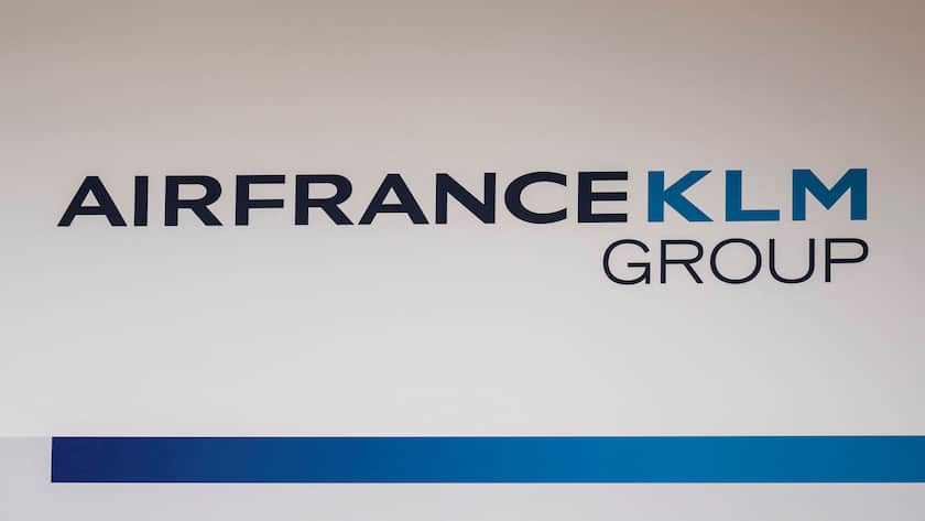 Air France-KLM End of The Year News Conference - Paris Air France-KLM signage during the Air France-KLM End of The Year News Conference at the Palais Garnier in Paris, France, on January 14, 2025. Photo by Eliot Blondet/ABACAPRESS.COM Paris Ile-de-France France PUBLICATIONxNOTxINxFRAxUK Copyright: xBlondetxEliot/ABACAx