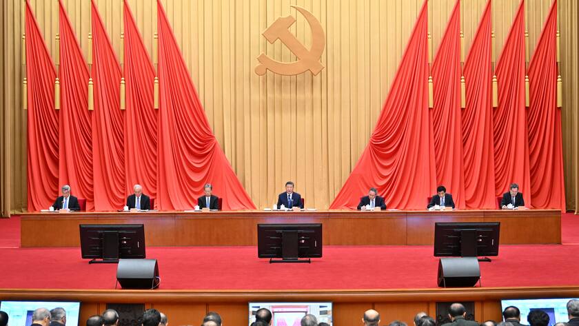 Die Kommission für Disziplinarinspektion der Kommunistischen Partei Chinas tagt mit Staatspräsident Xi Jinping Anfang Januar 2025.