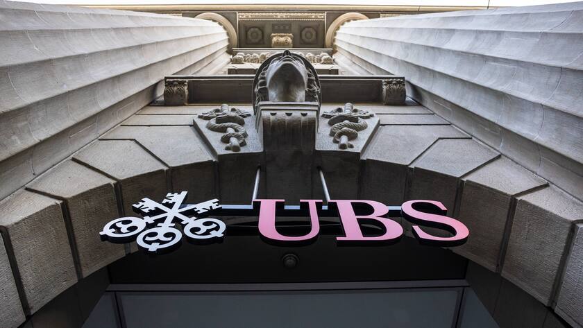 Logo der UBS an der Filiale an der Zürcher Bahnhofstrasse.