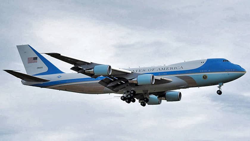 Die «Air Force One» im Anflug auf Zürich anlässlich des Besuchs von US-Präsident Donald Trump am WEF 2018 (25.1.2018).