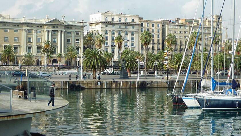 Szene im Hafen von Barcelona.