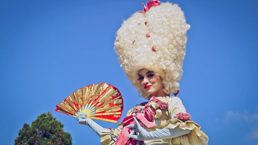 Im Zeitalter des Barock kleidete sich der Adel üppig und farbenfroh.