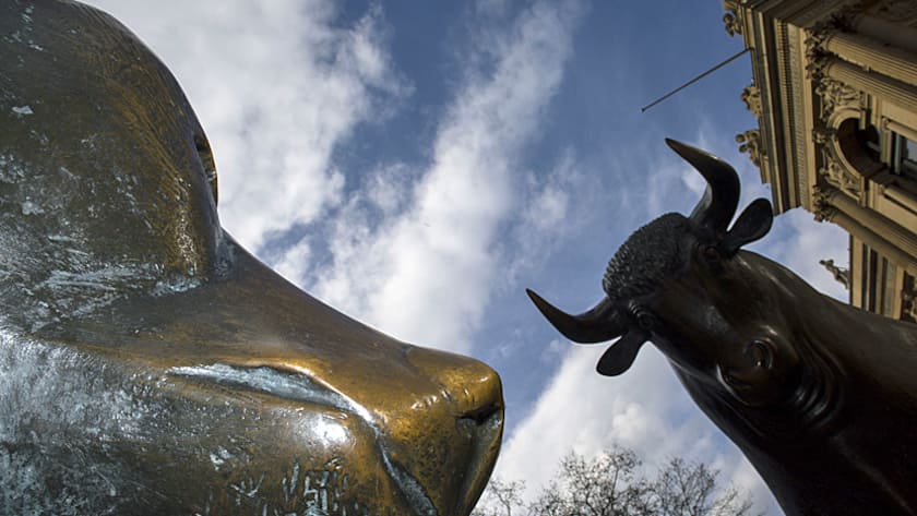 Der Bulle und der Bär vor der Börse in Frankfurt.
