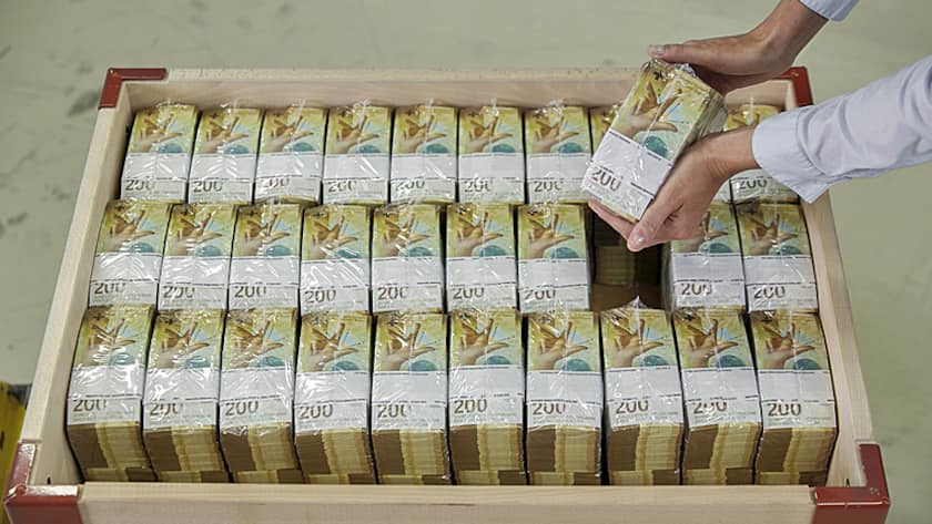 Eine Palette voll neuer 200-Franken-Noten.