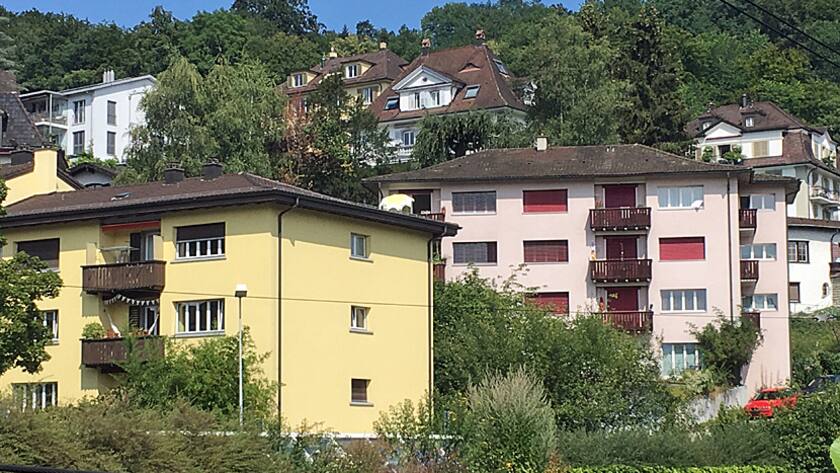 Mehrfamilienhäuser am Luzerner Sälihügel.