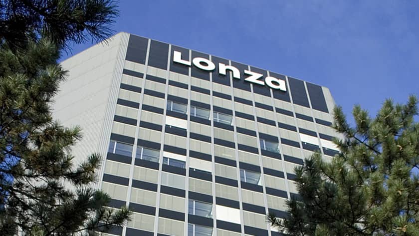 Logo am Lonza-Hauptsitz in Basel.