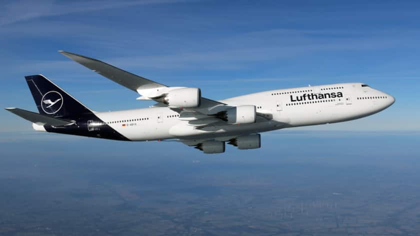 Eine Boeing 747-8 Intercontinental, die akutelle Version des Jumbo-Jets, der Lufthansa im Flug.
