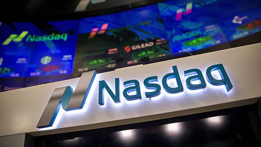 Anzeigetafeln an der New Yorker Börse Nasdaq.