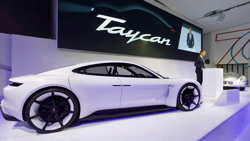 Porsches Elektro-Zukunft: Der vollelektrische Sportwagen Taycan.