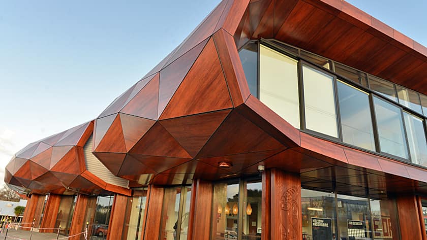 Ein Haus, gebaut mit Verbundplatten von Schweiter.