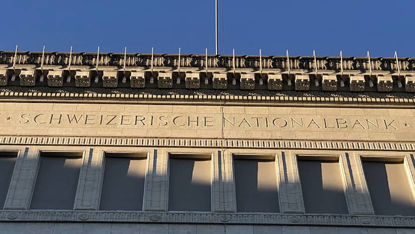 Die Front der Schweizerischen Nationalbank am Bürkliplatz in Zürich (Feb. 2019).