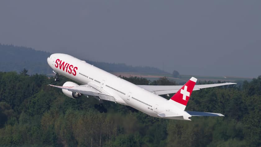 Eine Swiss Boeing 777 «Triple Seven» beim Start.