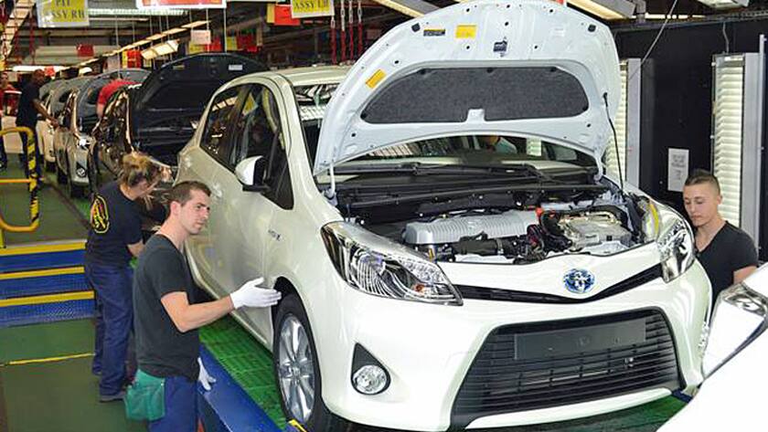 Ein Toyota Yaris in der Produktion.