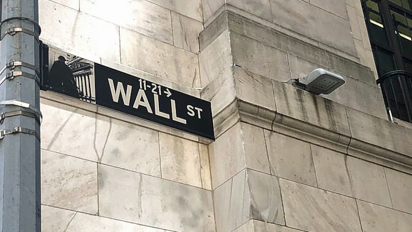 An der Wall Street in Manhattan haben viele Banken und die US-Börse ihren Sitz.