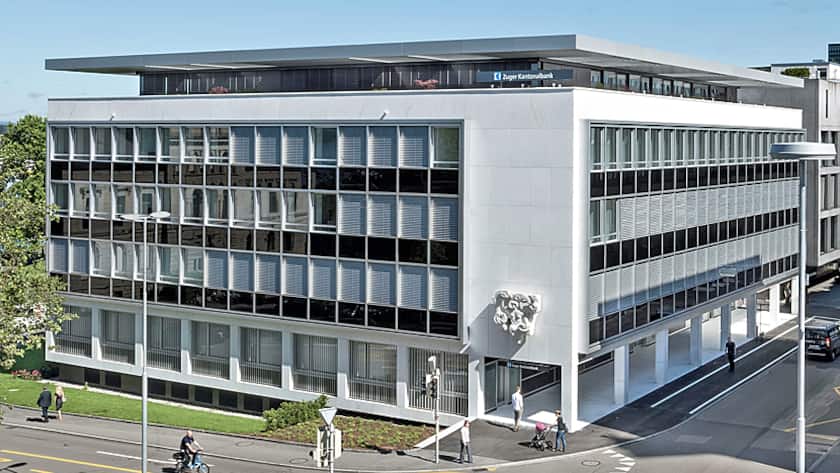 Die Zuger Kantonalbank am Postplatz in Zug.