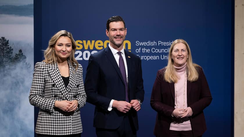 Helene Budliger Artieda, Seco-Direktorin, wird von der Schwedischen Energieministerin und dem Aussenhandelsminister empfangen.