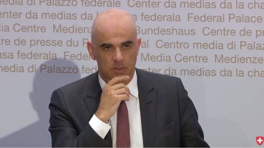 Bundesrat Alain Berset informiert am 20. Mai 2020 die Bundeshausmedien.