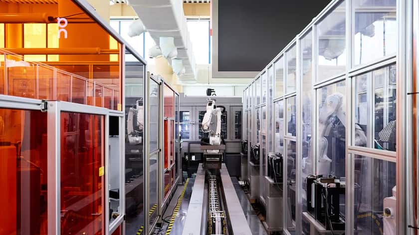 Vollautomatische Sneaker-Produktion von On Holding in Busan, Korea (2026).