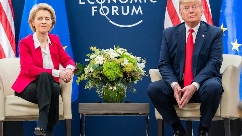 Donald Trump trifft sich mit der Präsidentin der Europäischen Kommission, Ursula von der Leyen, am Weltwirtschaftsforum in Davos (2020).