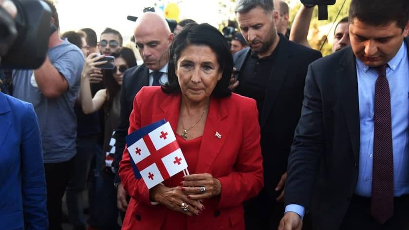 Georgiens Präsidentin Salome Surabischwili bei einer Demo für den EU-Beitritt in Tiflis.