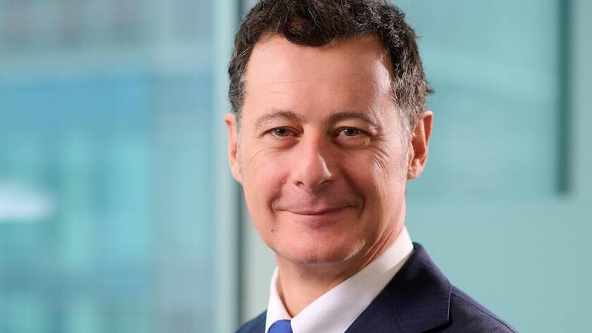 <p>Alessandro Solina ist Chief Investment Officer beim italienischen Asset Manager Eurizon. Die Intesa-Sanpaolo-Tochter verwaltet für Kunden fast 400 Milliarden Euro.</p>