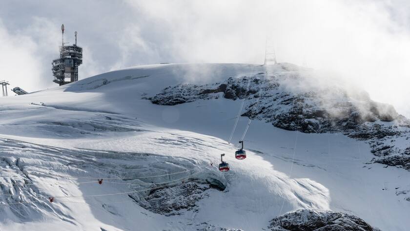 Die Titlis-Rotair zieht ausländische wie einheimische Touristen an.