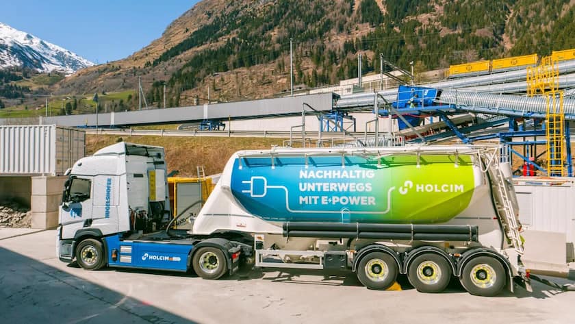 E-LKW-Lieferung für die zweite Gotthardröhre in Airolo.