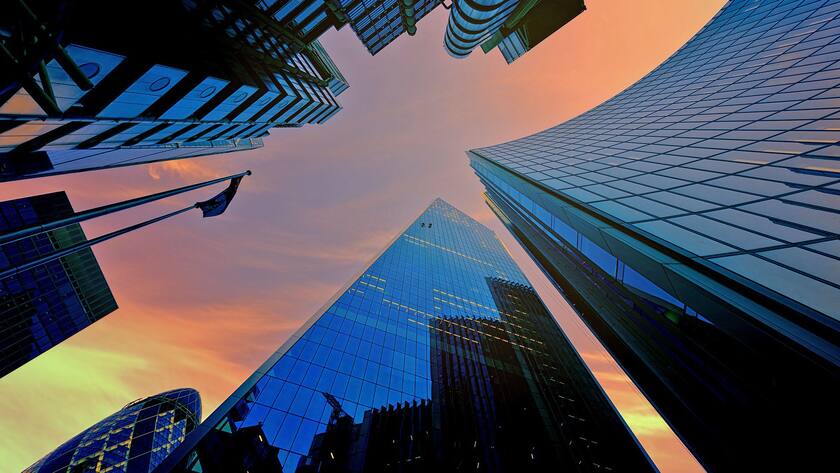 Glas und Stahl in der Londoner City, am Sitz Banken und Versicherungsgesellschaften.