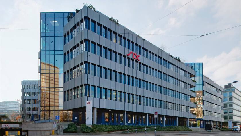 Der Hauptsitz der Schweizer Börse SIX an der Pfingstweidstrasse in Zürich (2023).