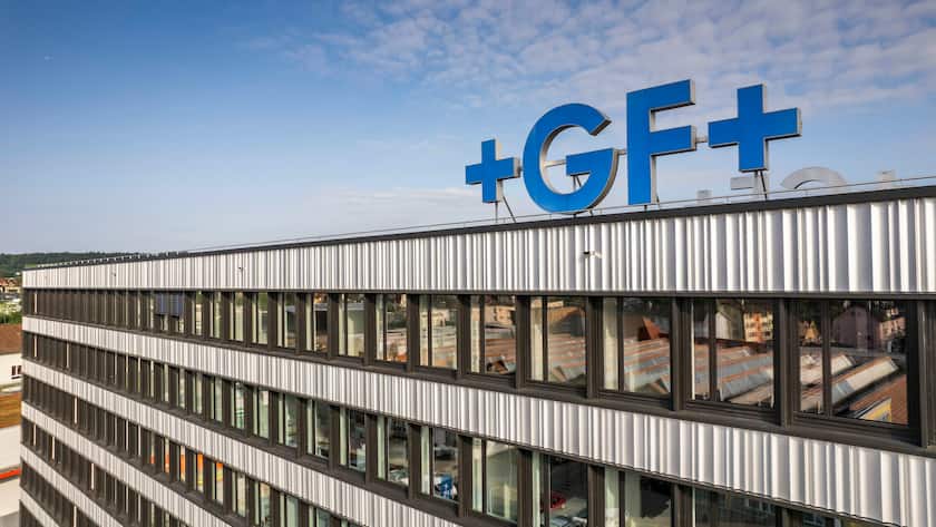 Das Georg-Fischer-Logo am Hauptsitz in Schaffhausen.