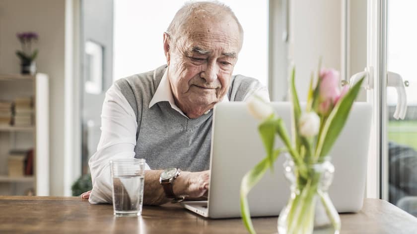 <p>Die Lebenserwartung eines 65-jährigen Mannes ist heute 2,3 Jahre höher als noch 2002. Bei Frauen sind es 1,5 Jahre.</p>