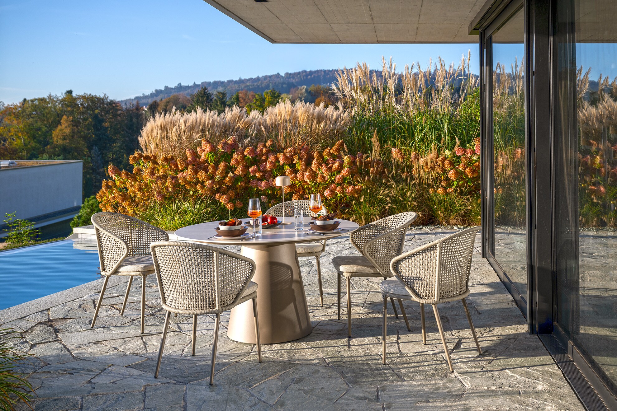 Hunn_Möbel_draussen