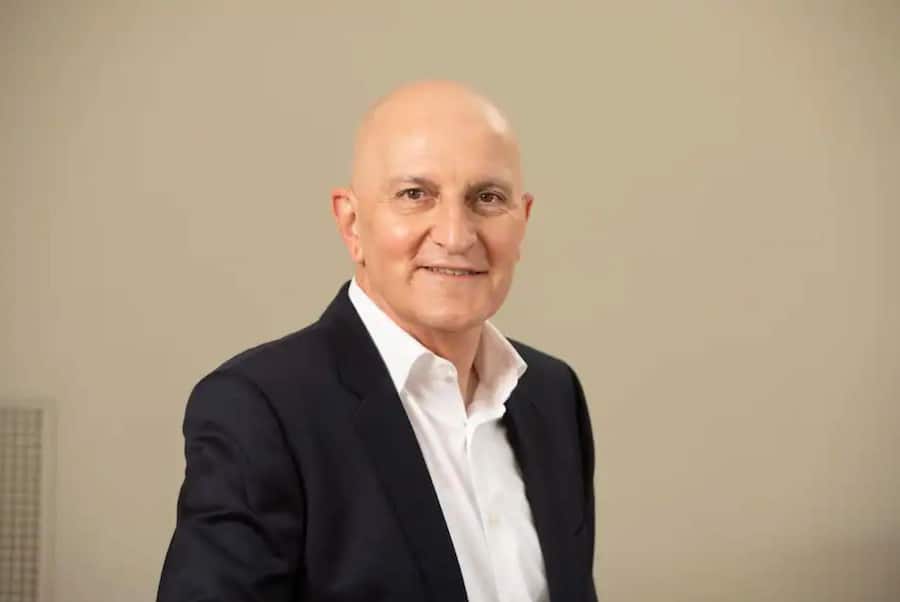 Kurt Bosshard führt seit über zehn Jahren das Immobilienunternehmen Bosshard Immobilien in Ascona. Mit seiner Firma verkauft und vermittelt der Immobilienbewerter und -treuhänder Wohnungen und Häuser im Grossraum Locarno.