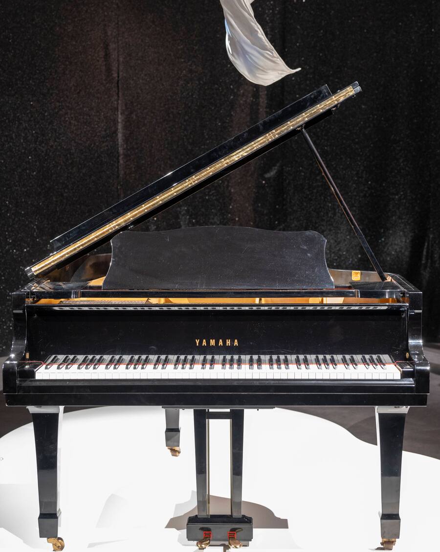 Freddie Mercurys Yamaha G2 Baby Grand.