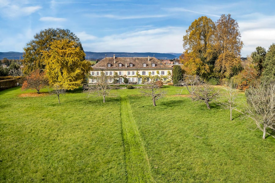 Das weitläufige Grundstück um La Paisible.